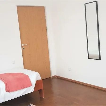 Δωμάτια σε οικογενειακή κατοικία Coroian House