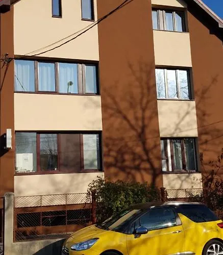 Coroian House Проживання в сім'ї *